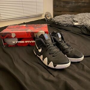 Nike Kyrie Irving 4 GS Basketball Shoes